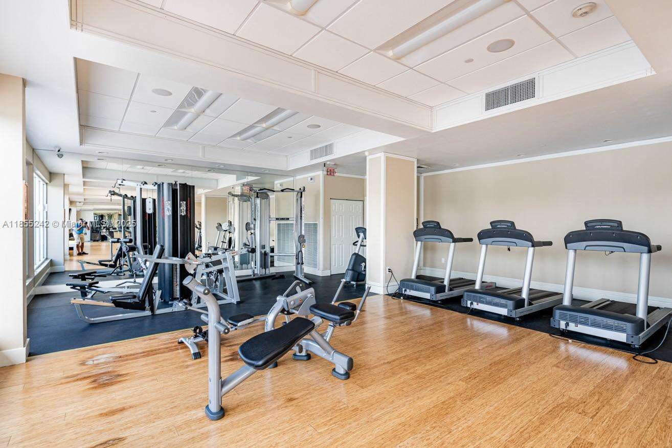 Admirals Port at 2801 183rd St, Aventura, FL 33160 - For Rent photo 5