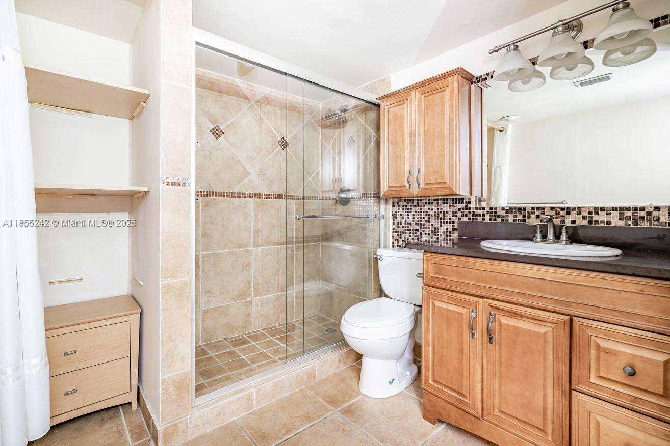 Admirals Port at 2801 183rd St, Aventura, FL 33160 - For Rent photo 6