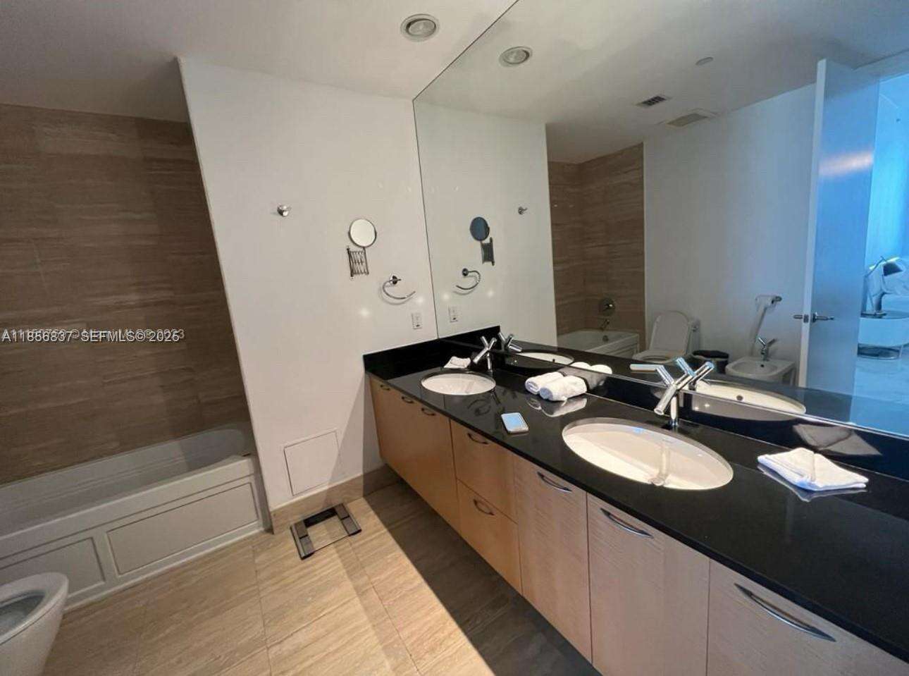 Trump Tower 3 at 15811 Collins Ave, Sunny Isles Beach, FL 33160 - For Rent photo 23