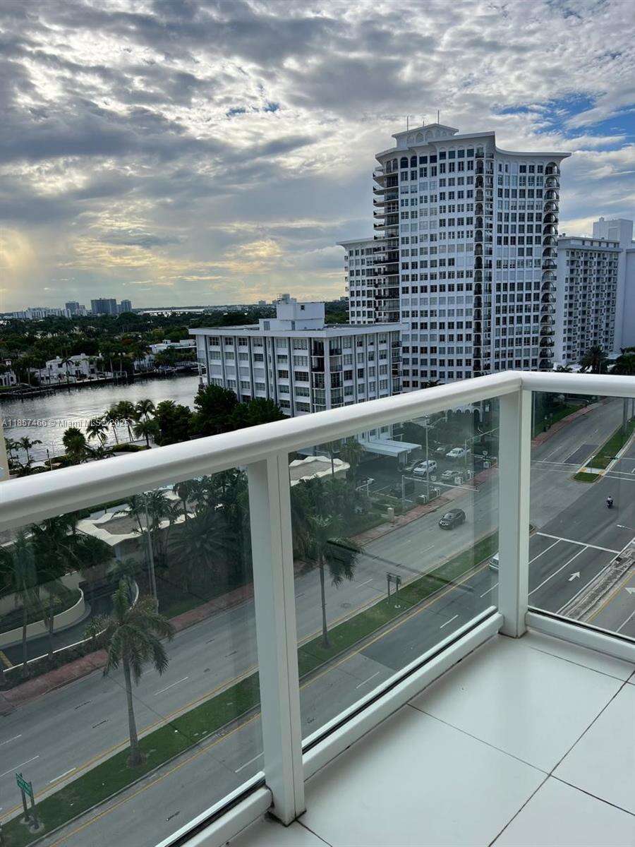 The Pavilion at 5601 Collins Ave, Miami Beach, FL 33140 - For Rent photo 9