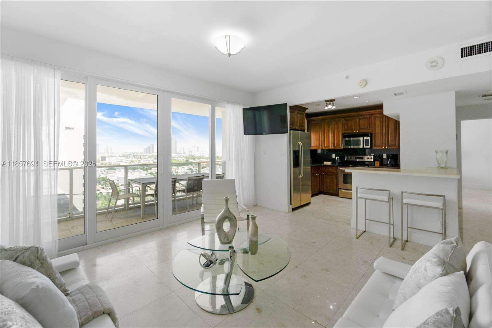 Decoplage at 100 Lincoln Rd, Miami Beach, FL 33139 - For Rent photo 2