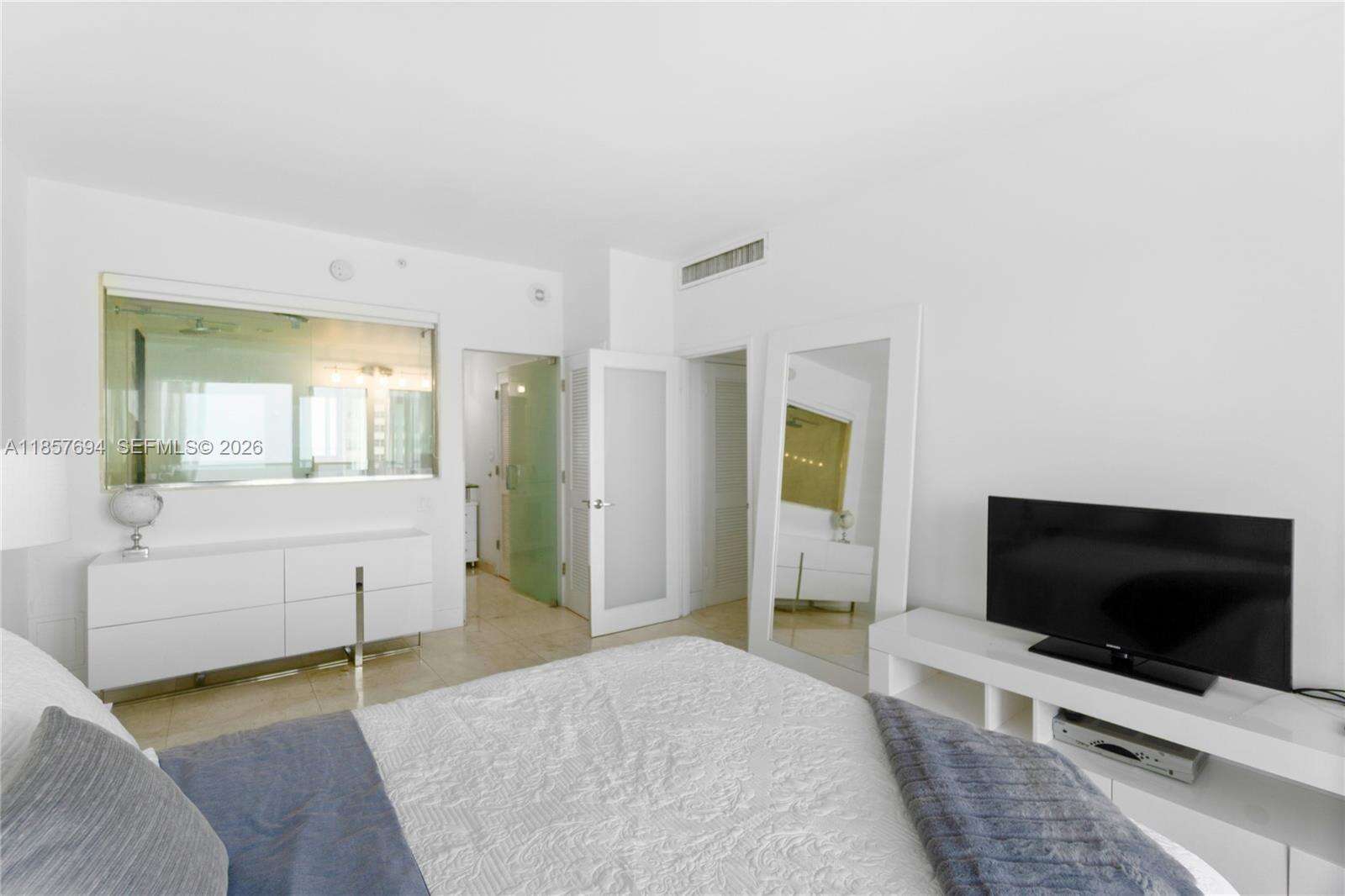 Decoplage at 100 Lincoln Rd, Miami Beach, FL 33139 - For Rent photo 16