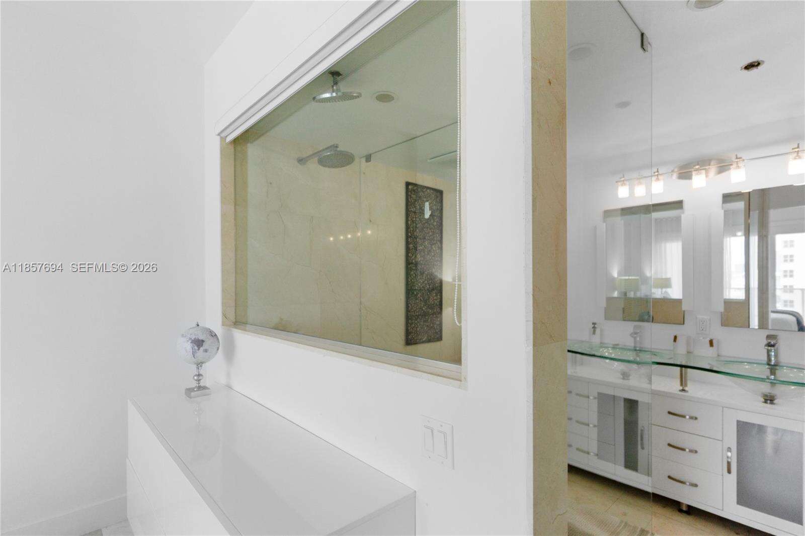 Decoplage at 100 Lincoln Rd, Miami Beach, FL 33139 - For Rent photo 17