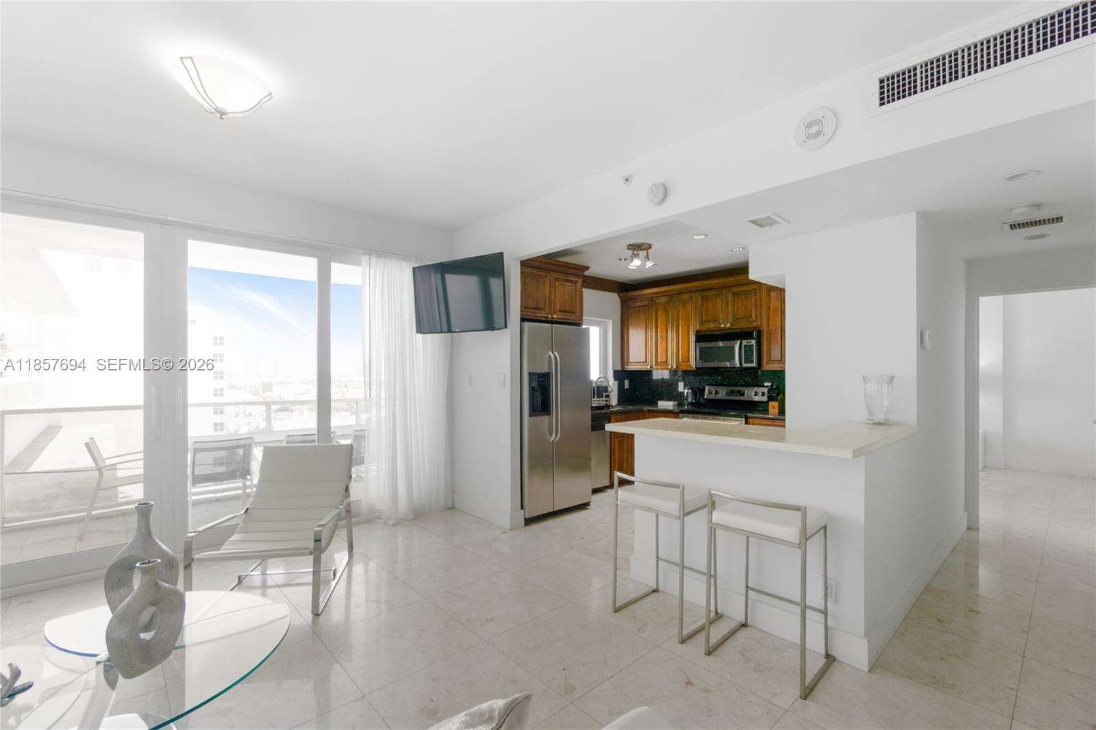 Decoplage at 100 Lincoln Rd, Miami Beach, FL 33139 - For Rent photo 3