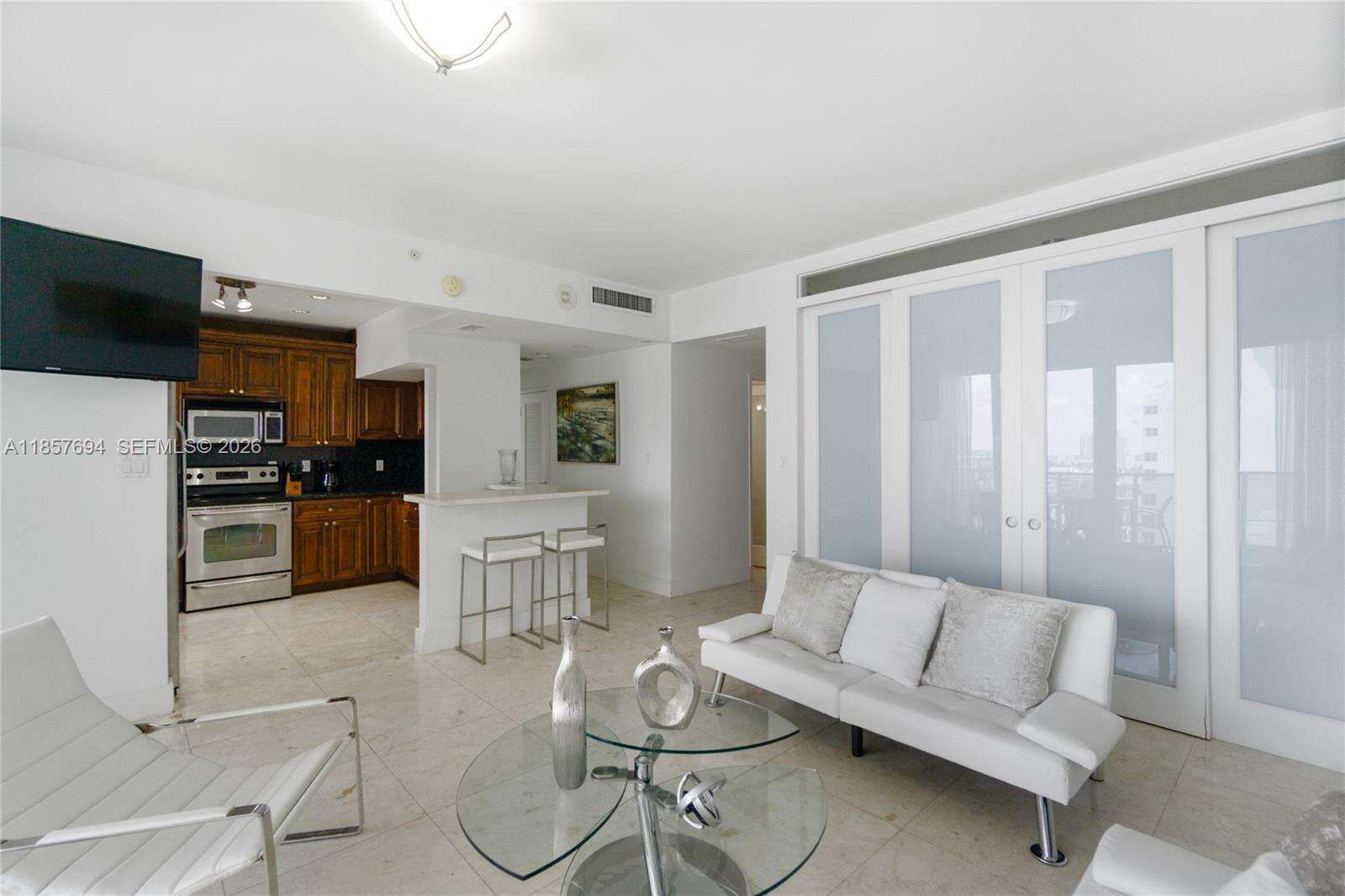 Decoplage at 100 Lincoln Rd, Miami Beach, FL 33139 - For Rent photo 4