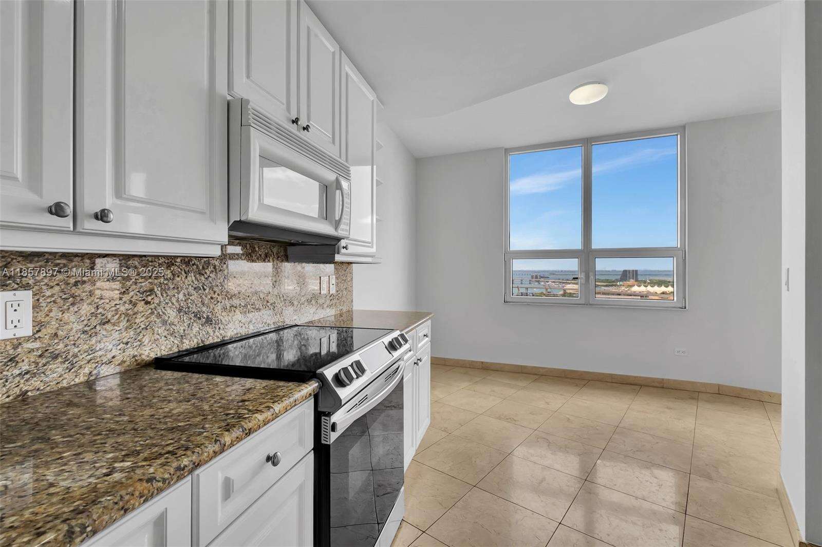 Three Tequesta Point at 848 Brickell Key Dr, Miami, FL 33131 - For Rent photo 14