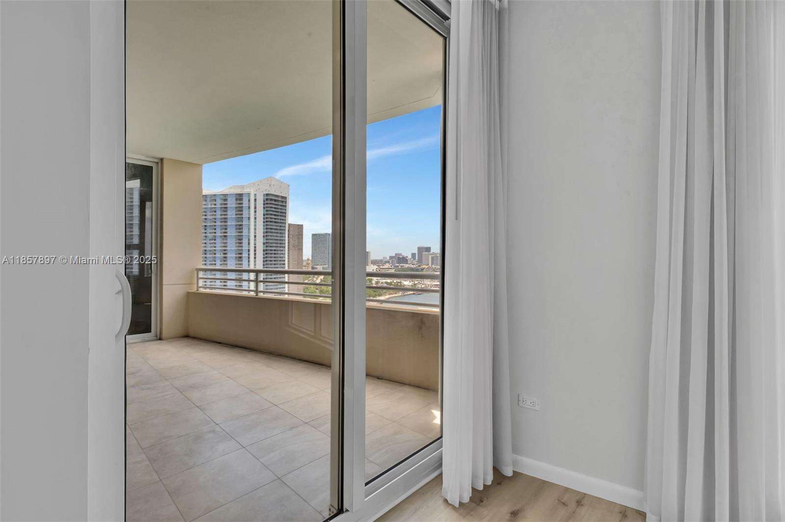 Three Tequesta Point at 848 Brickell Key Dr, Miami, FL 33131 - For Rent photo 22