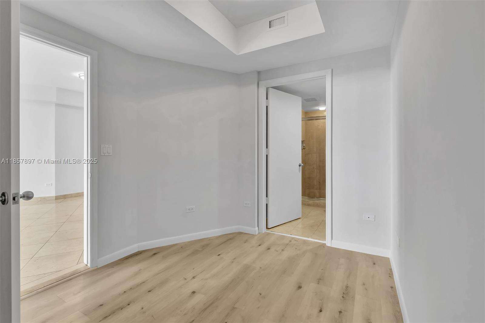 Three Tequesta Point at 848 Brickell Key Dr, Miami, FL 33131 - For Rent photo 31