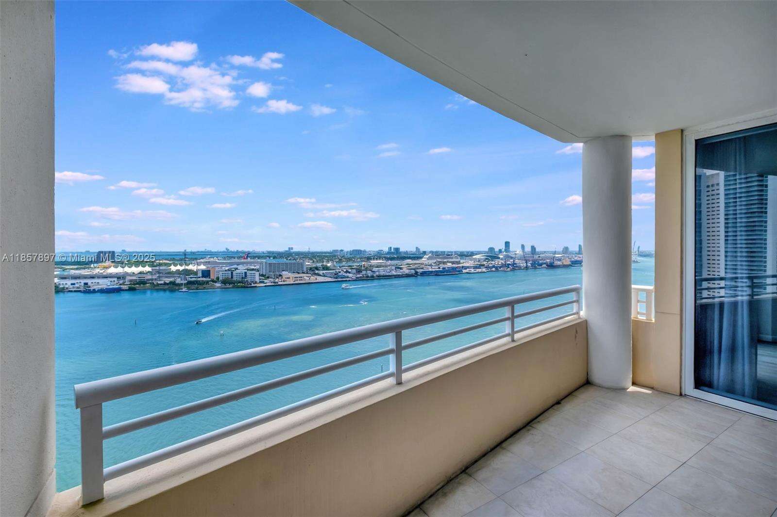 Three Tequesta Point at 848 Brickell Key Dr, Miami, FL 33131 - For Rent photo 33