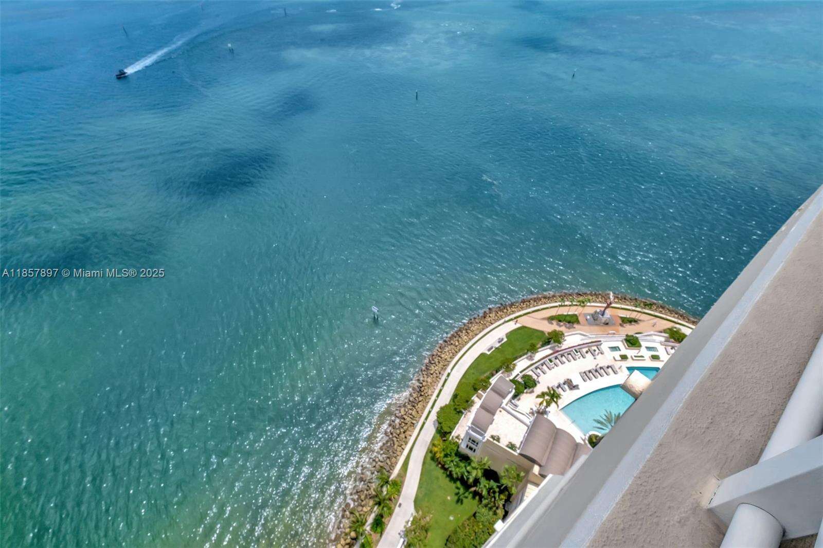 Three Tequesta Point at 848 Brickell Key Dr, Miami, FL 33131 - For Rent photo 38