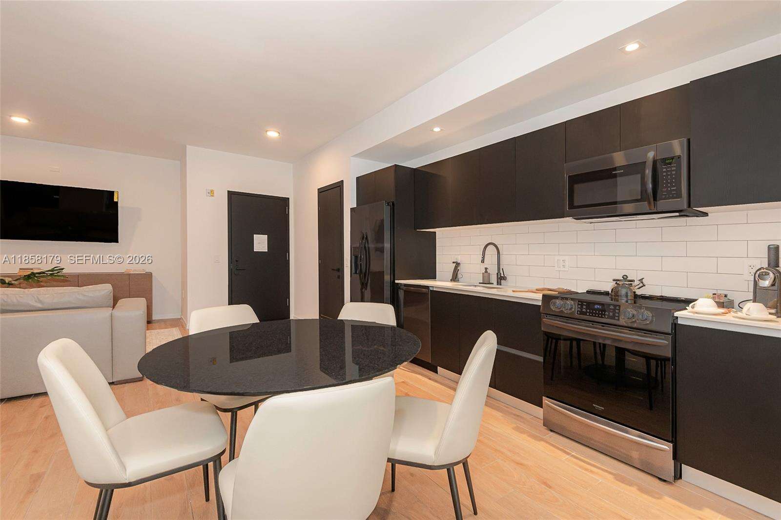 The Elser at 398 5 St, Miami, FL 33132 - For Rent photo 13