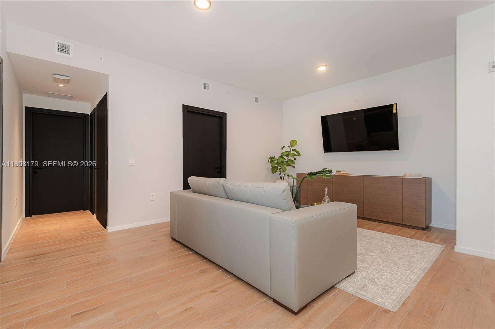 The Elser at 398 5 St, Miami, FL 33132 - For Rent photo 8