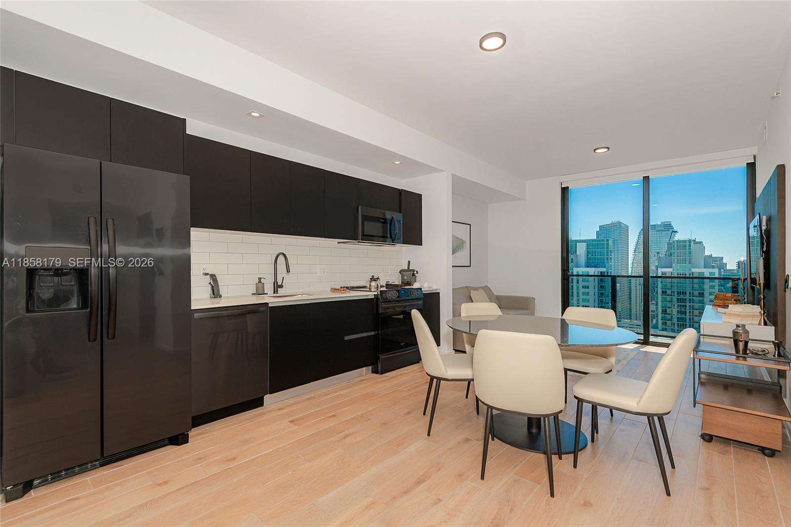 The Elser at 398 5 St, Miami, FL 33132 - For Rent photo 10