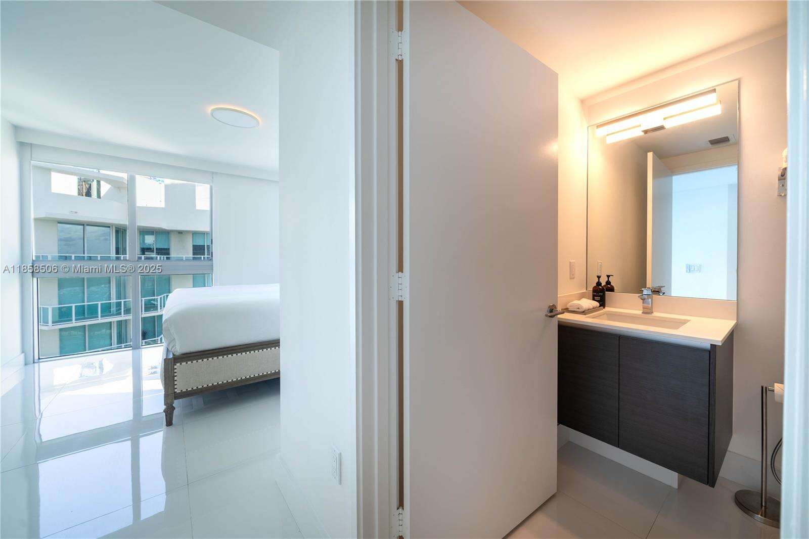 Parque Towers at 300 Sunny Isles Blvd, Sunny Isles Beach, FL 33160 - For Rent photo 14