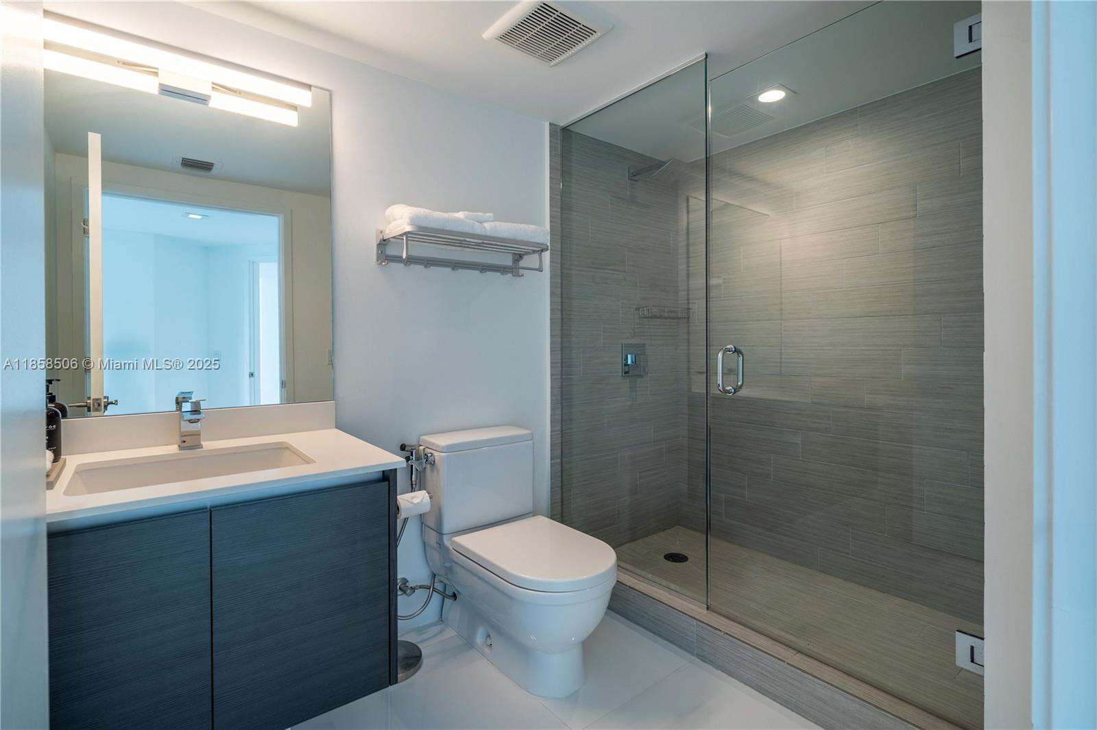 Parque Towers at 300 Sunny Isles Blvd, Sunny Isles Beach, FL 33160 - For Rent photo 16