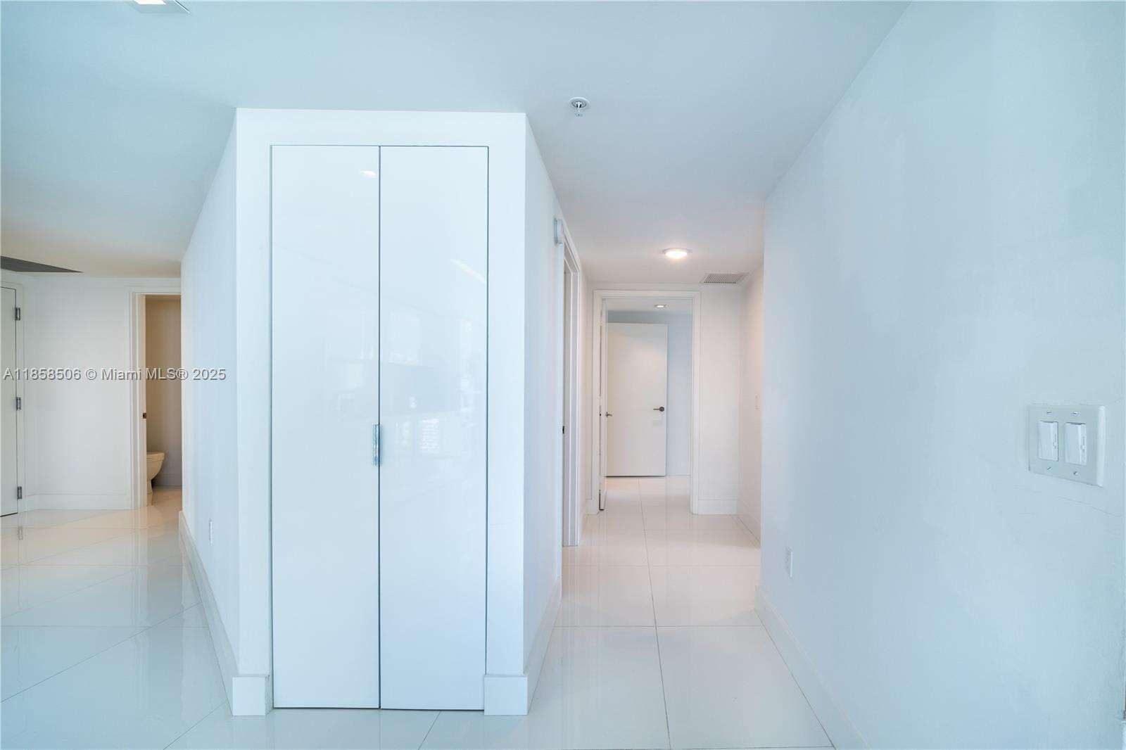 Parque Towers at 300 Sunny Isles Blvd, Sunny Isles Beach, FL 33160 - For Rent photo 22