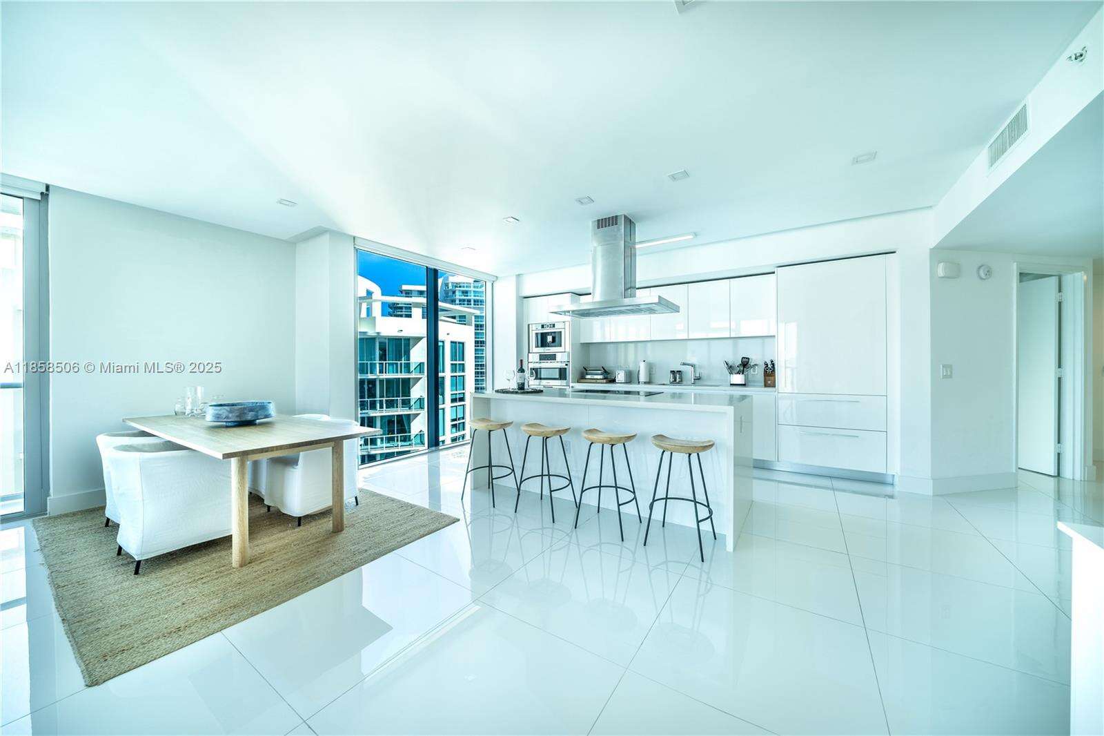 Parque Towers at 300 Sunny Isles Blvd, Sunny Isles Beach, FL 33160 - For Rent photo 5