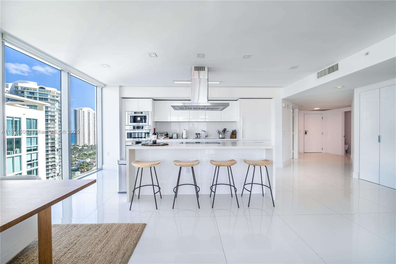 Parque Towers at 300 Sunny Isles Blvd, Sunny Isles Beach, FL 33160 - For Rent photo 6