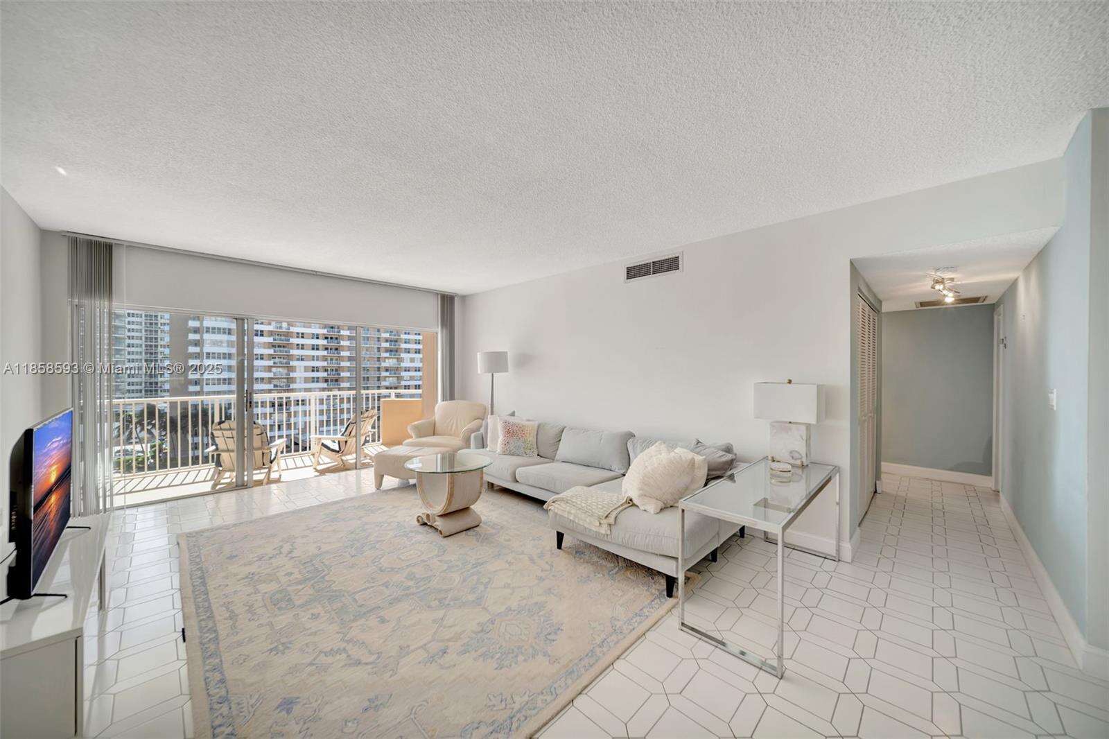 The Hemispheres at 1950 Ocean Dr, Hallandale Beach, FL 33009 - For Rent photo 4