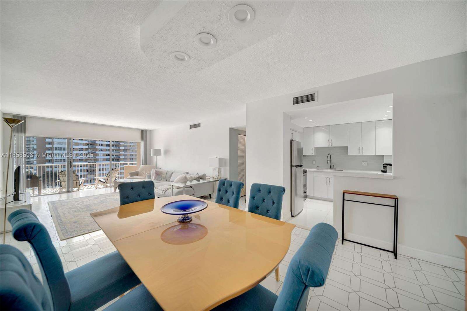 The Hemispheres at 1950 Ocean Dr, Hallandale Beach, FL 33009 - For Rent photo 5