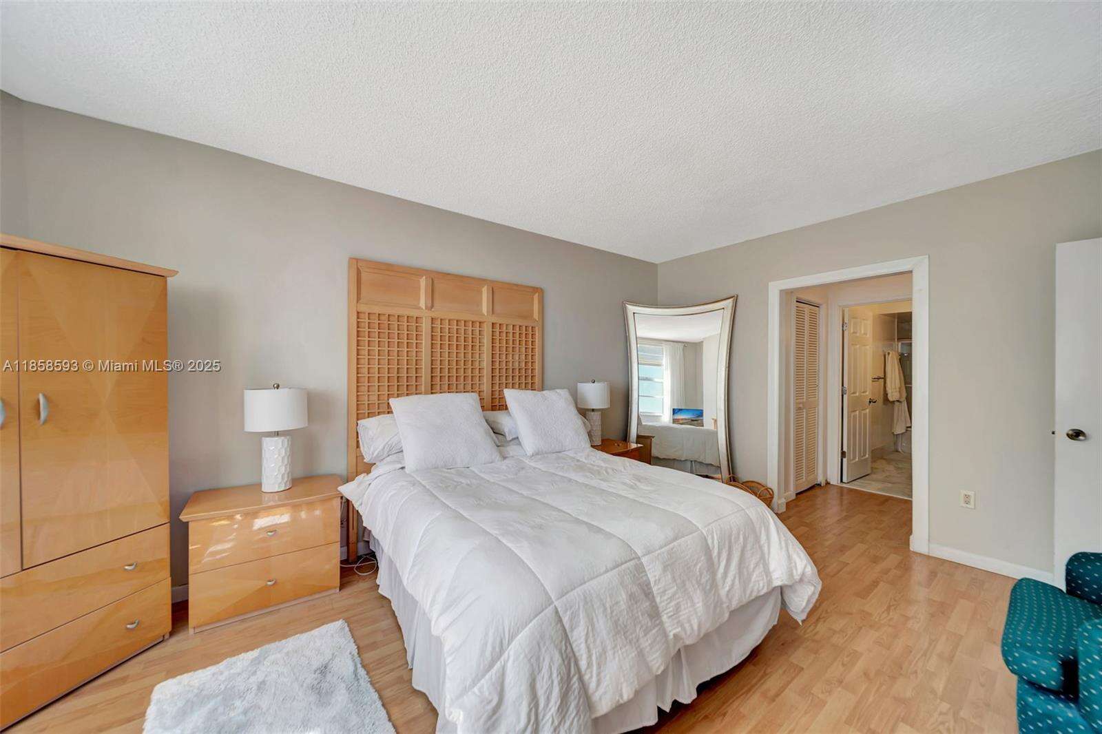 The Hemispheres at 1950 Ocean Dr, Hallandale Beach, FL 33009 - For Rent photo 7