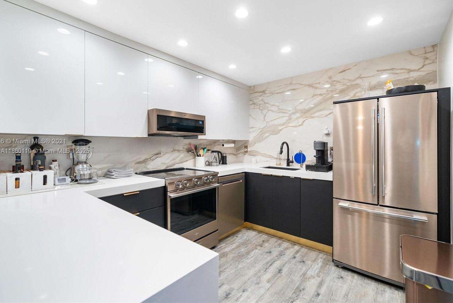 Roney Palace at 2301 Collins Ave, Miami Beach, FL 33139 - For Rent photo 2