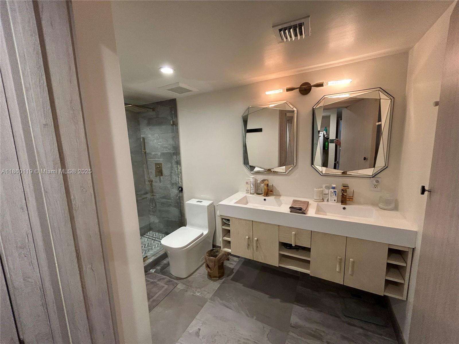 Roney Palace at 2301 Collins Ave, Miami Beach, FL 33139 - For Rent photo 12