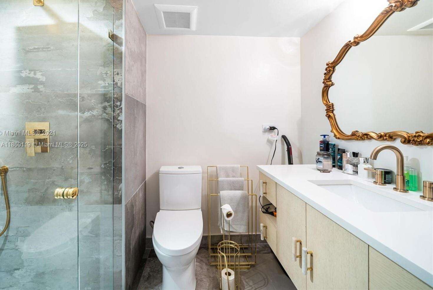 Roney Palace at 2301 Collins Ave, Miami Beach, FL 33139 - For Rent photo 13