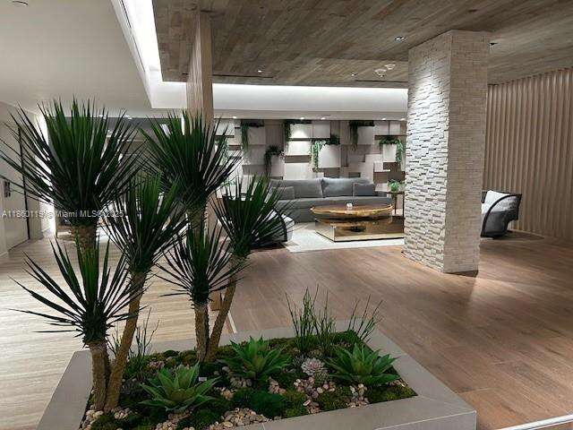 Roney Palace at 2301 Collins Ave, Miami Beach, FL 33139 - For Rent photo 15