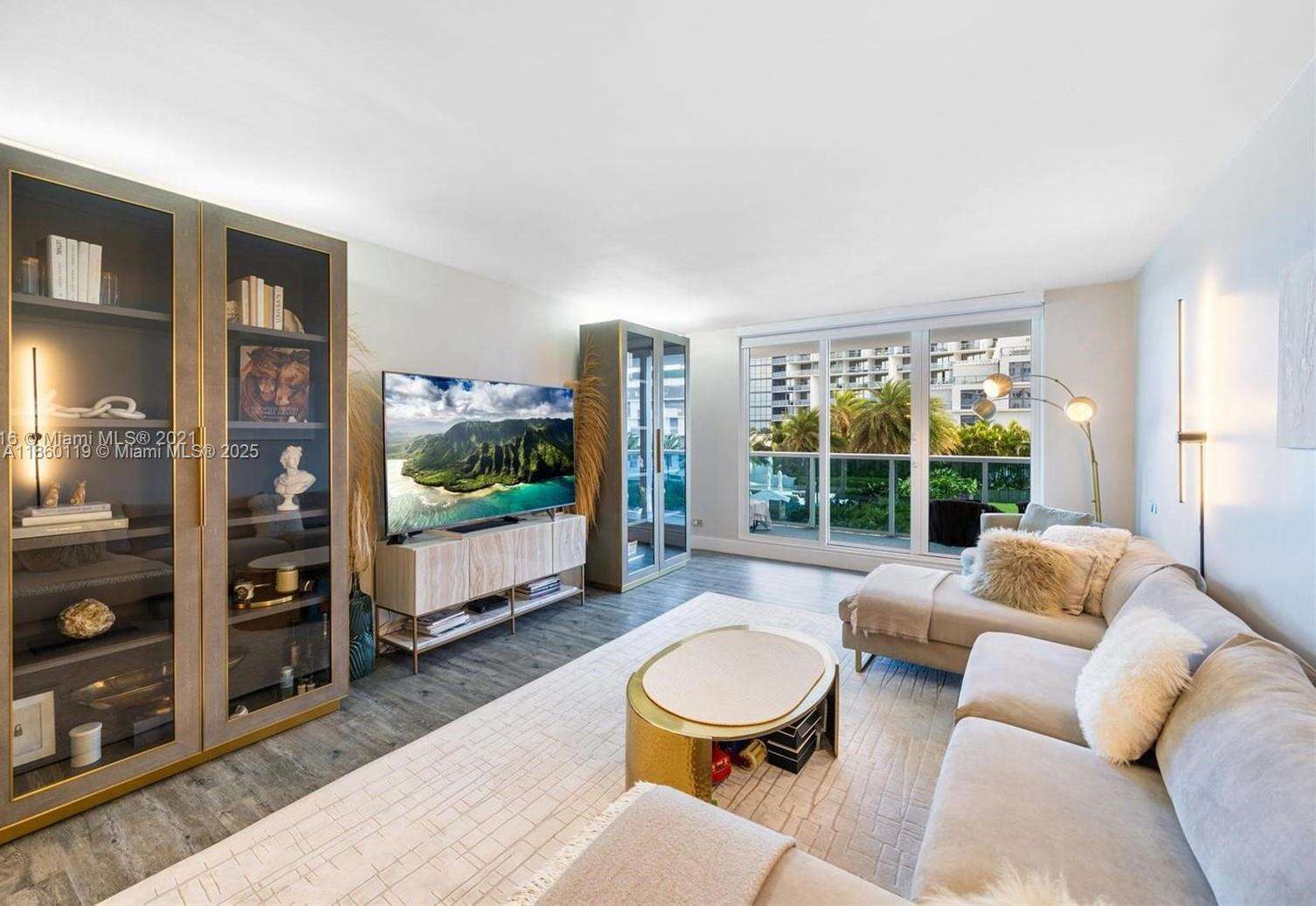Roney Palace at 2301 Collins Ave, Miami Beach, FL 33139 - For Rent photo 3