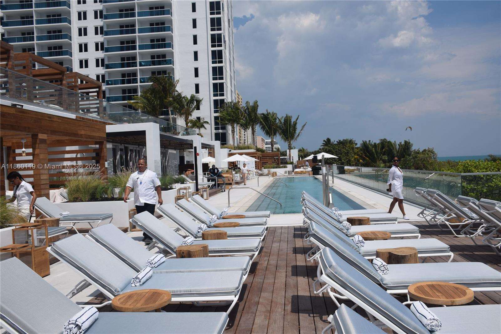 Roney Palace at 2301 Collins Ave, Miami Beach, FL 33139 - For Rent photo 25