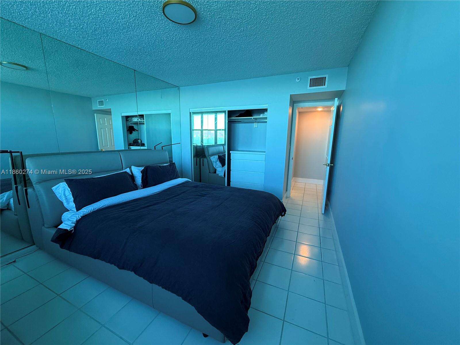 St Louis at 800 Claughton Island Dr, Miami, FL 33131 - For Rent photo 12