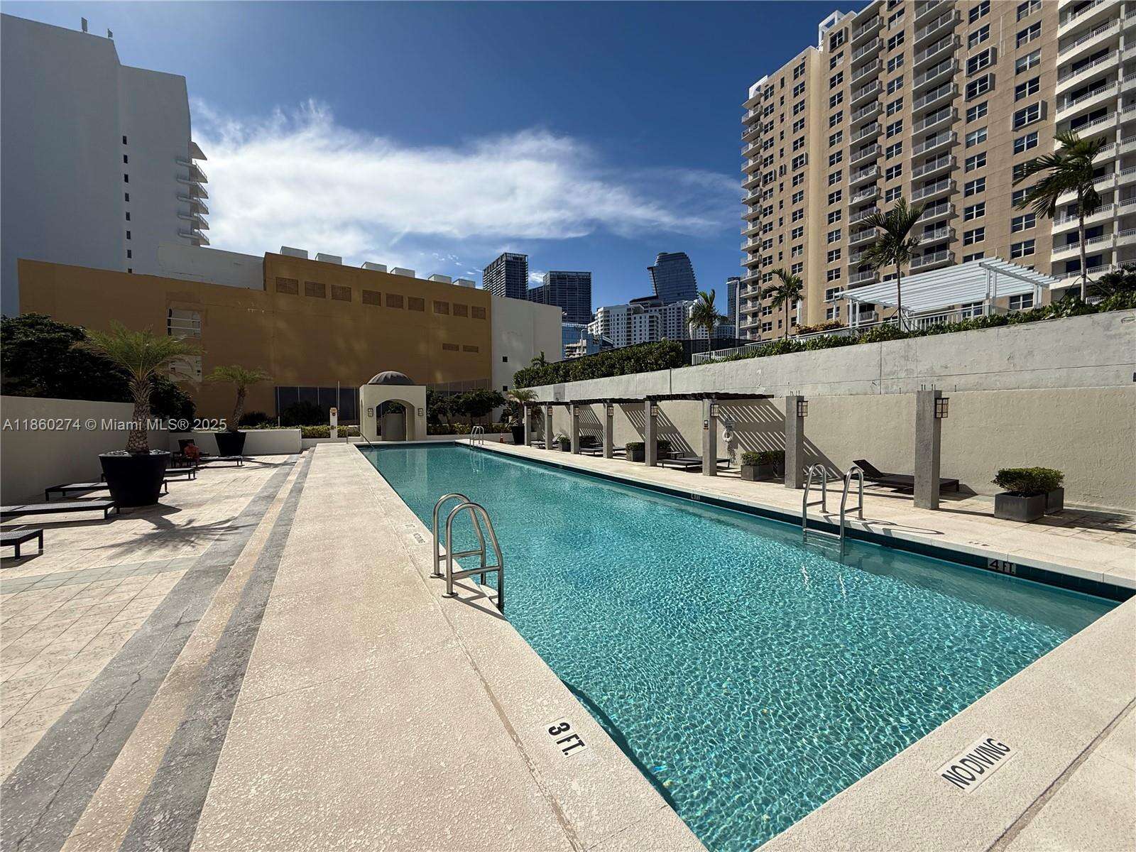 St Louis at 800 Claughton Island Dr, Miami, FL 33131 - For Rent photo 22