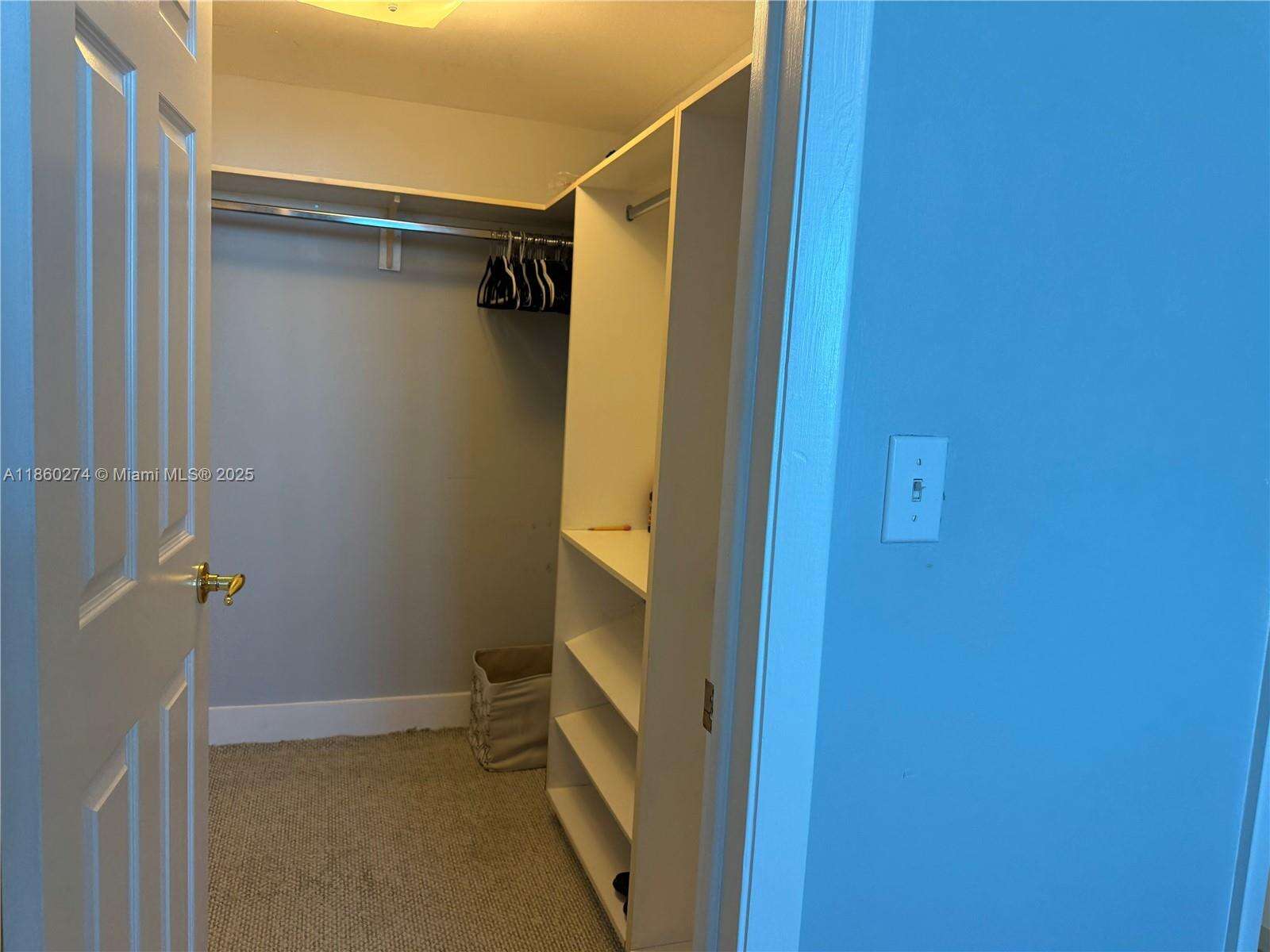 St Louis at 800 Claughton Island Dr, Miami, FL 33131 - For Rent photo 10