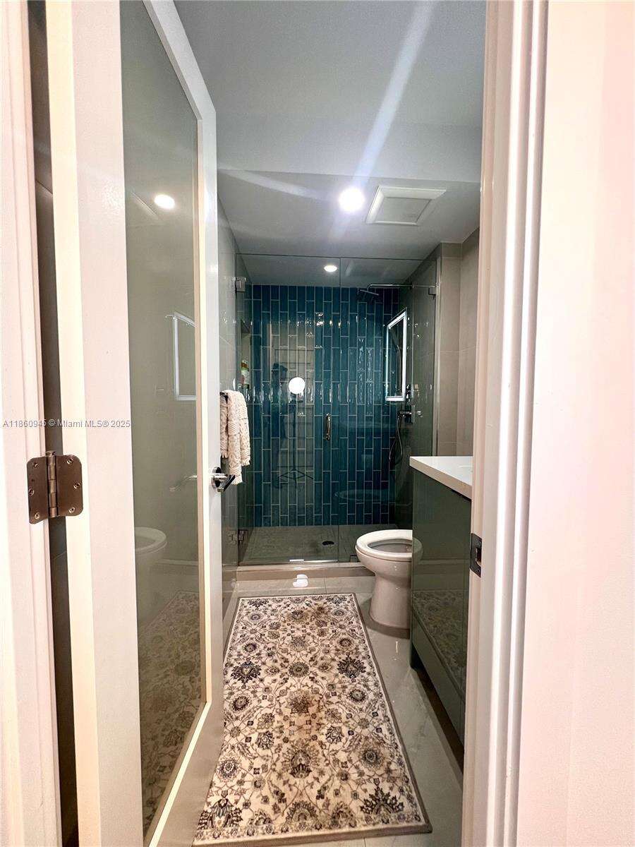 Arlen House at 100 Bayview Dr, Sunny Isles Beach, FL 33160 - For Rent photo 20