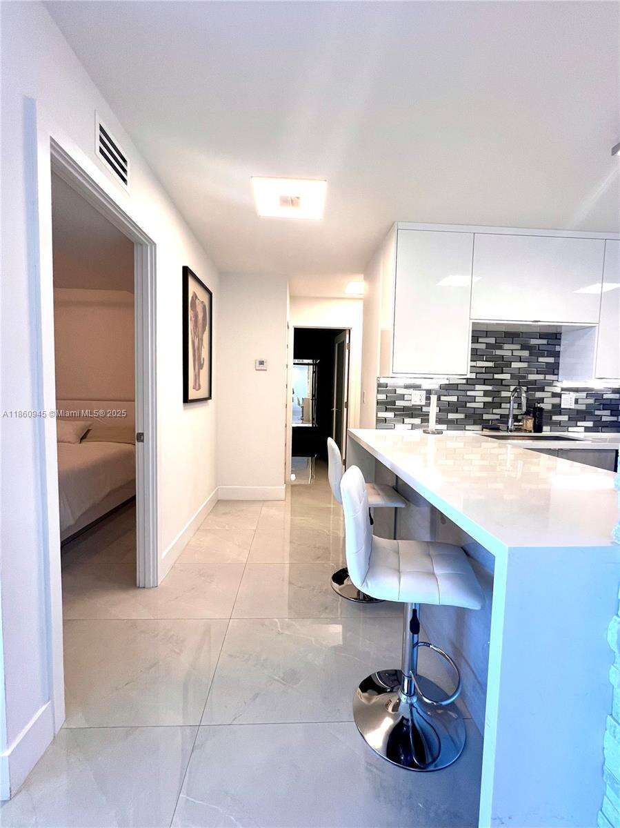 Arlen House at 100 Bayview Dr, Sunny Isles Beach, FL 33160 - For Rent photo 23