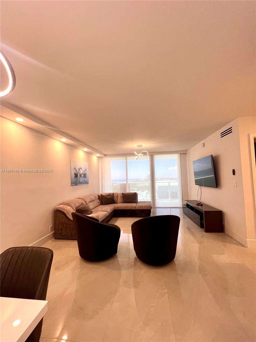 Arlen House at 100 Bayview Dr, Sunny Isles Beach, FL 33160 - For Rent photo 33