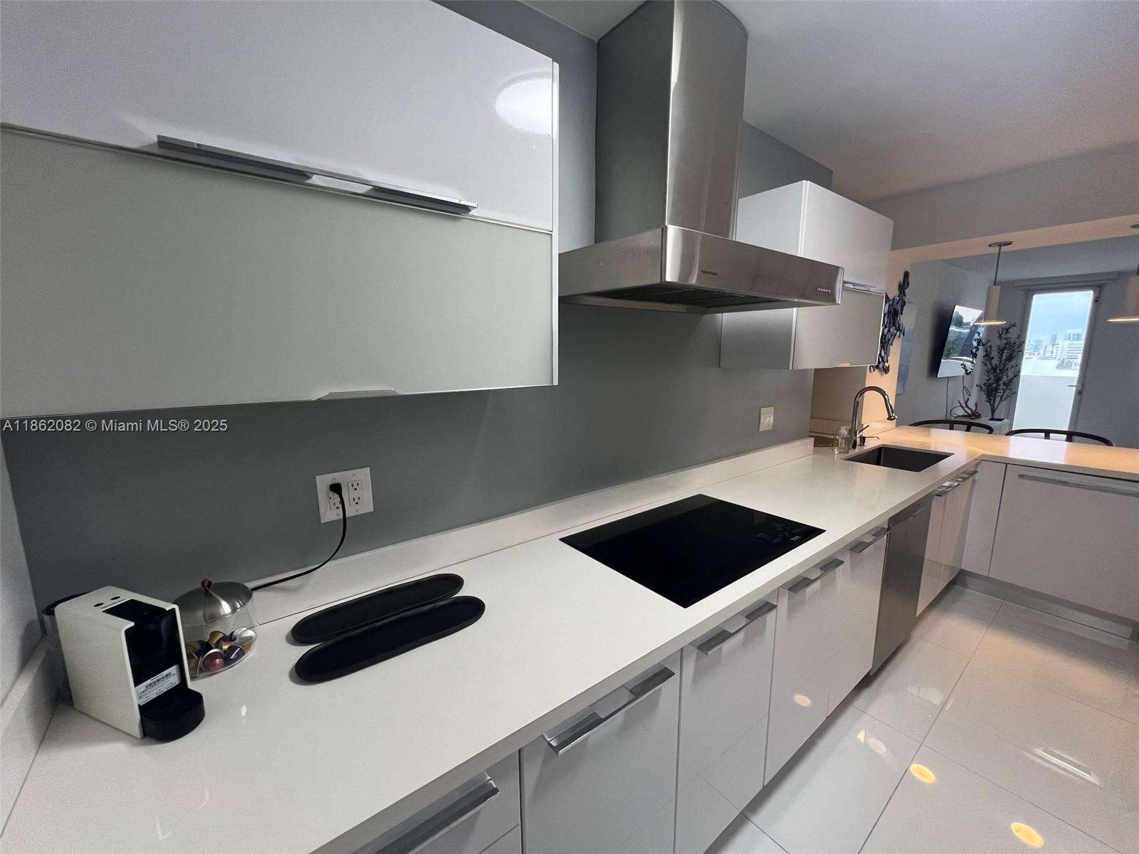 Decoplage at 100 Lincoln Rd, Miami Beach, FL 33139 - For Rent photo 16