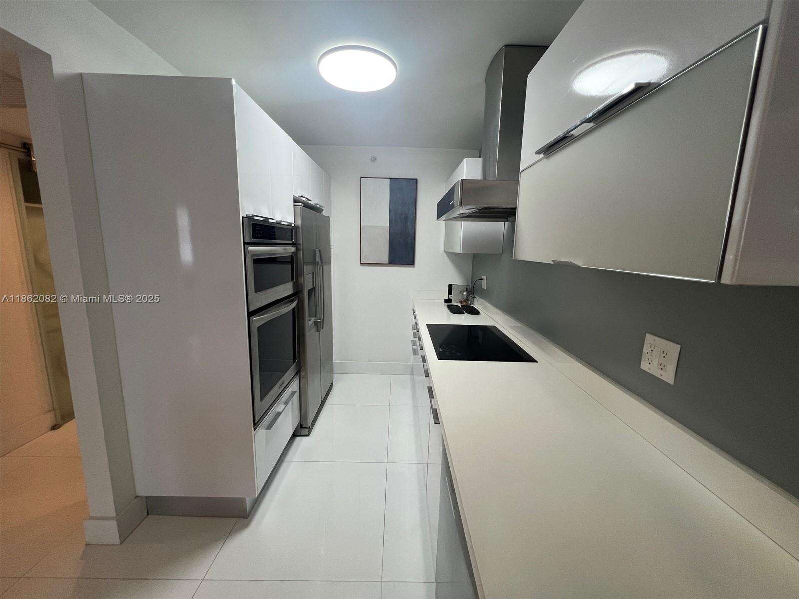 Decoplage at 100 Lincoln Rd, Miami Beach, FL 33139 - For Rent photo 17