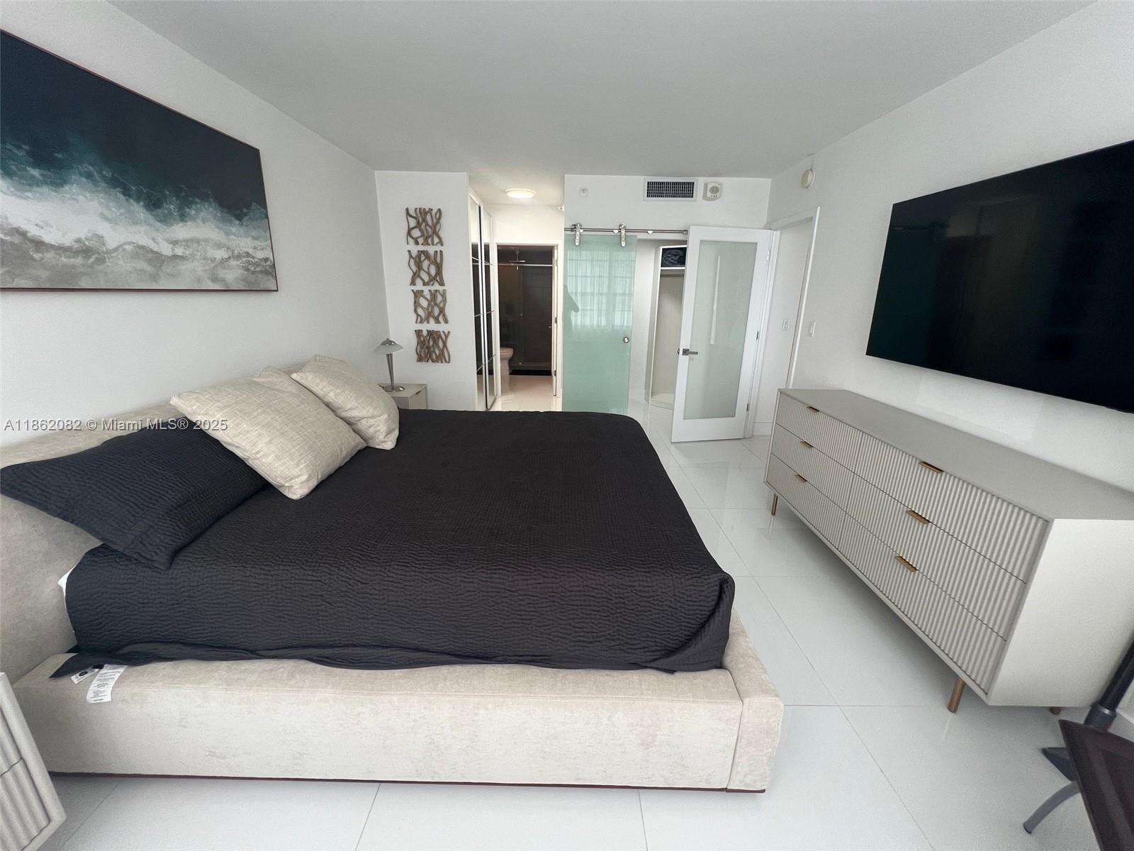 Decoplage at 100 Lincoln Rd, Miami Beach, FL 33139 - For Rent photo 25