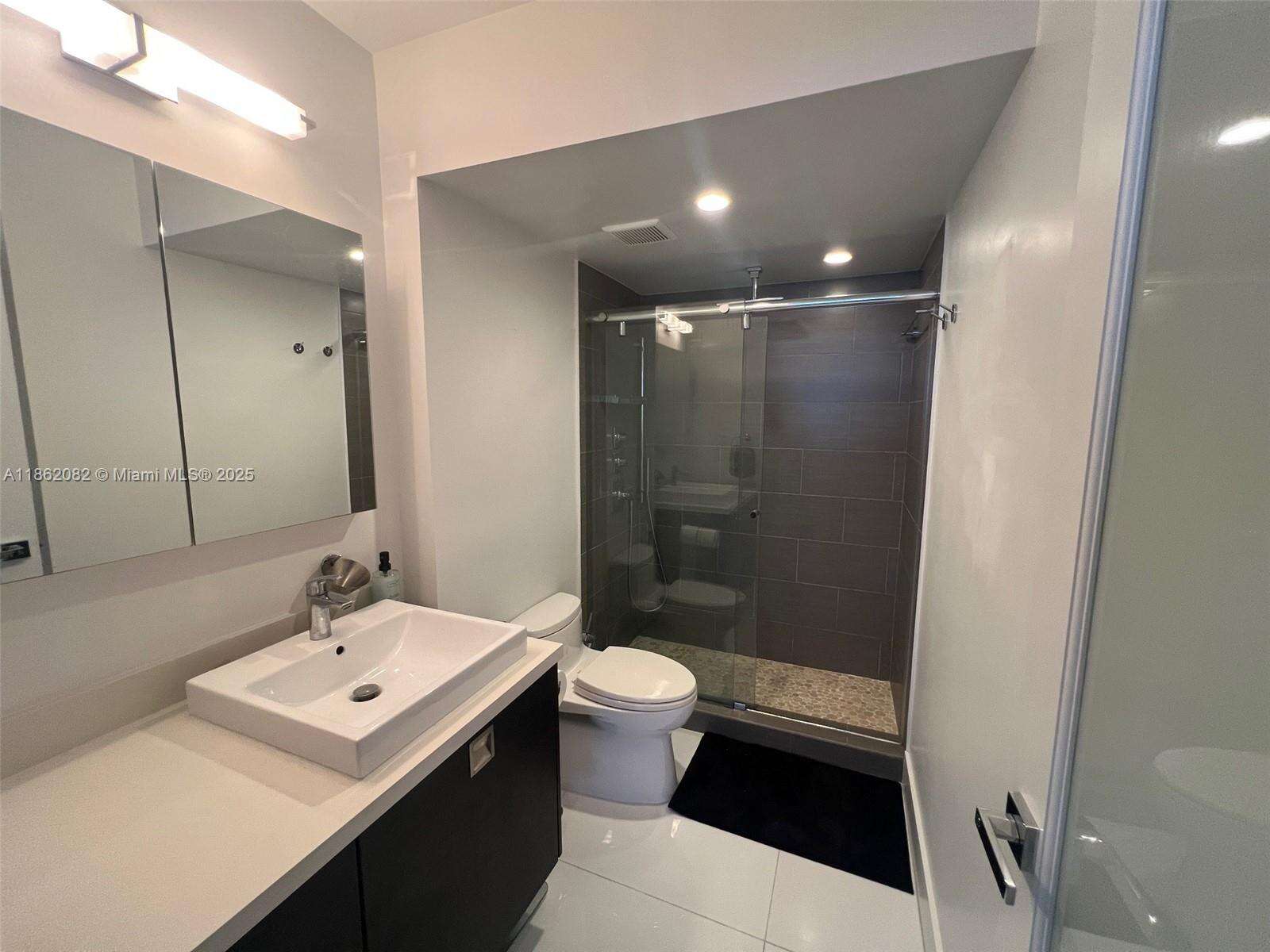 Decoplage at 100 Lincoln Rd, Miami Beach, FL 33139 - For Rent photo 35