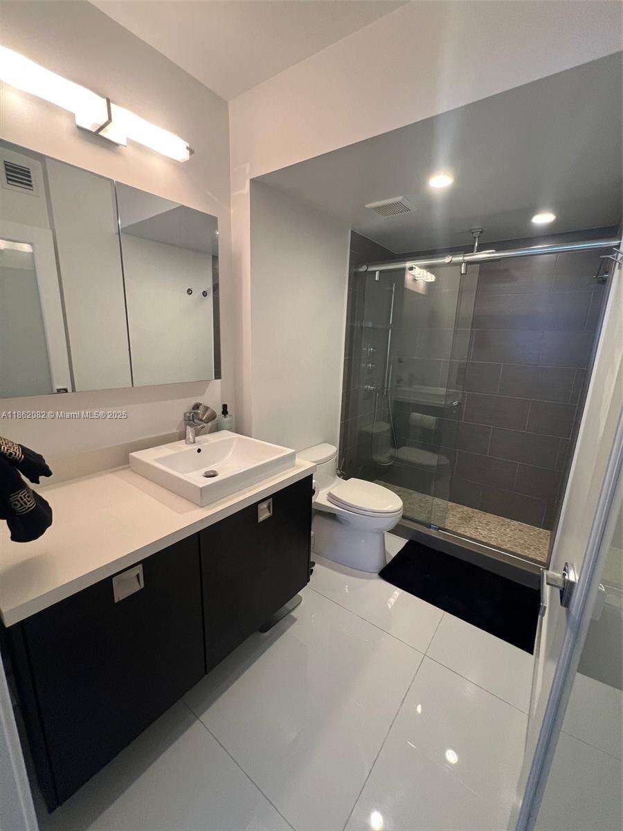 Decoplage at 100 Lincoln Rd, Miami Beach, FL 33139 - For Rent photo 36