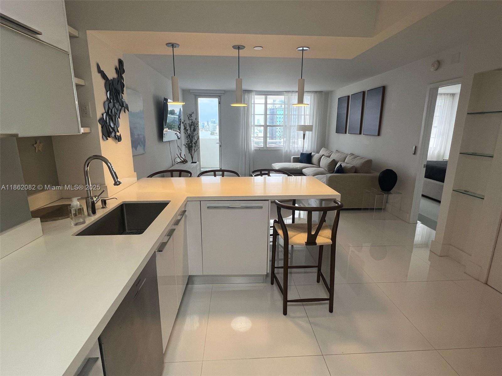 Decoplage at 100 Lincoln Rd, Miami Beach, FL 33139 - For Rent photo 9