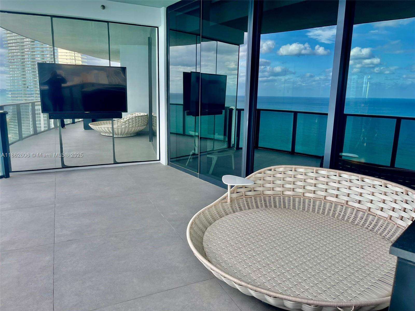 Porsche Design Tower at 18555 Collins Ave, Sunny Isles Beach, FL 33160 - For Rent photo 10