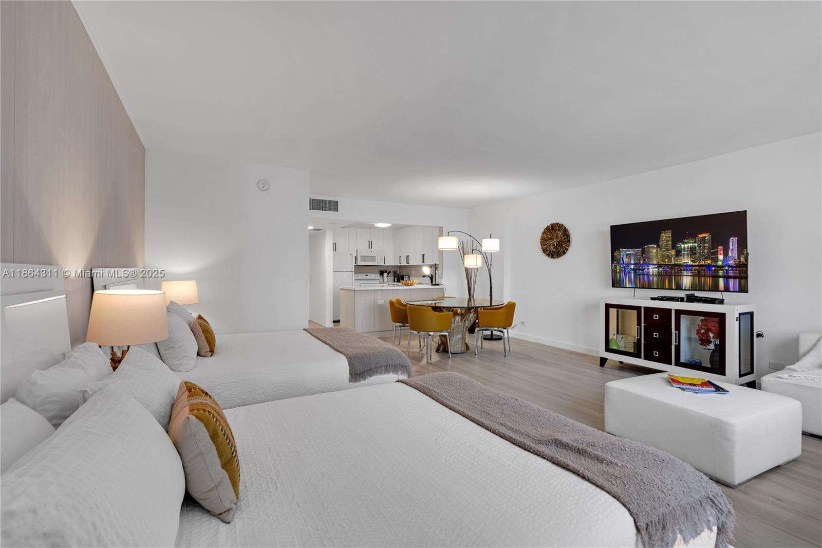 Roney Palace at 2301 Collins Ave, Miami Beach, FL 33139 - For Rent photo 11