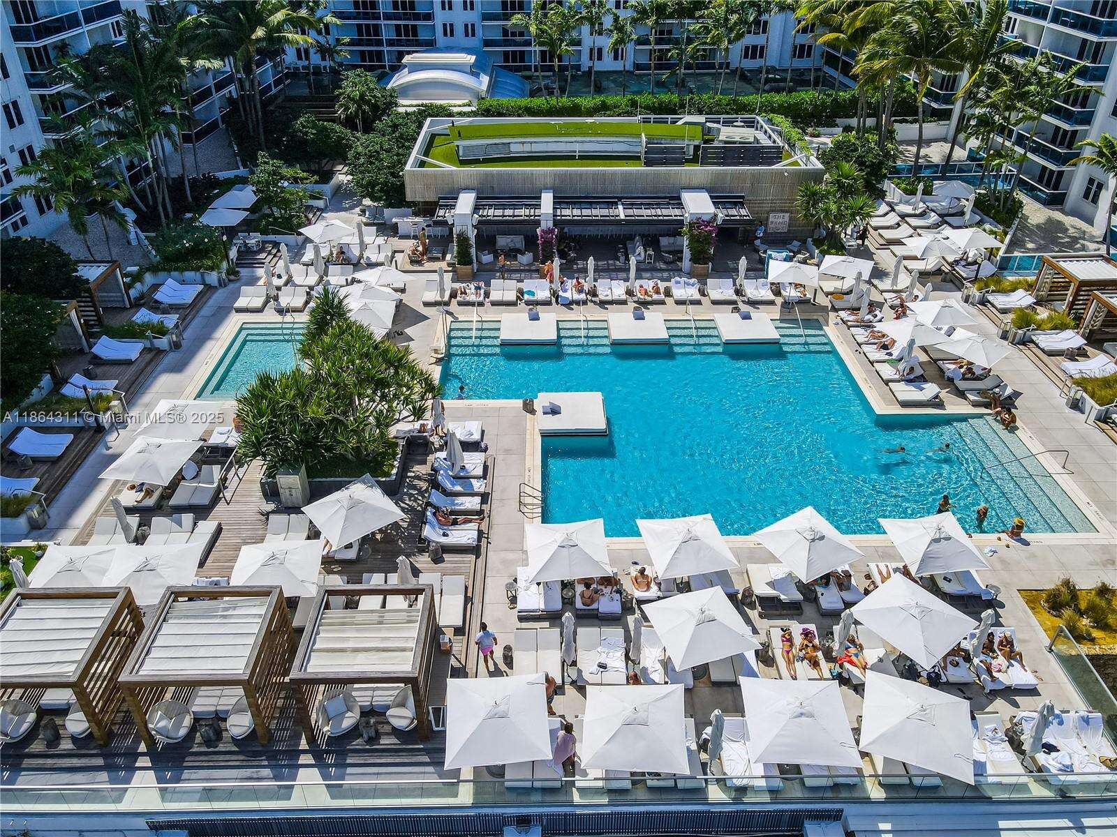 Roney Palace at 2301 Collins Ave, Miami Beach, FL 33139 - For Rent photo 19