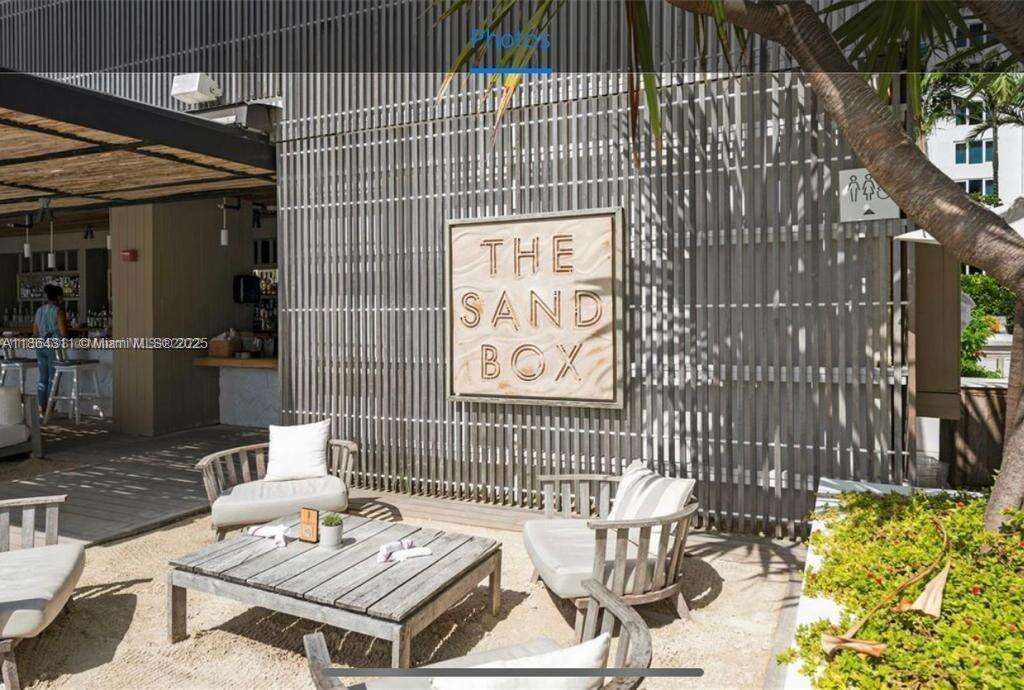 Roney Palace at 2301 Collins Ave, Miami Beach, FL 33139 - For Rent photo 23
