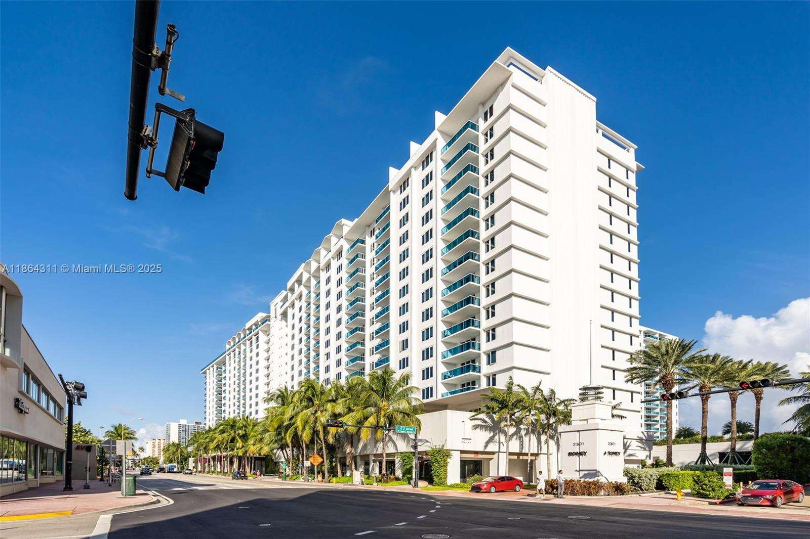 Roney Palace at 2301 Collins Ave, Miami Beach, FL 33139 - For Rent photo 39