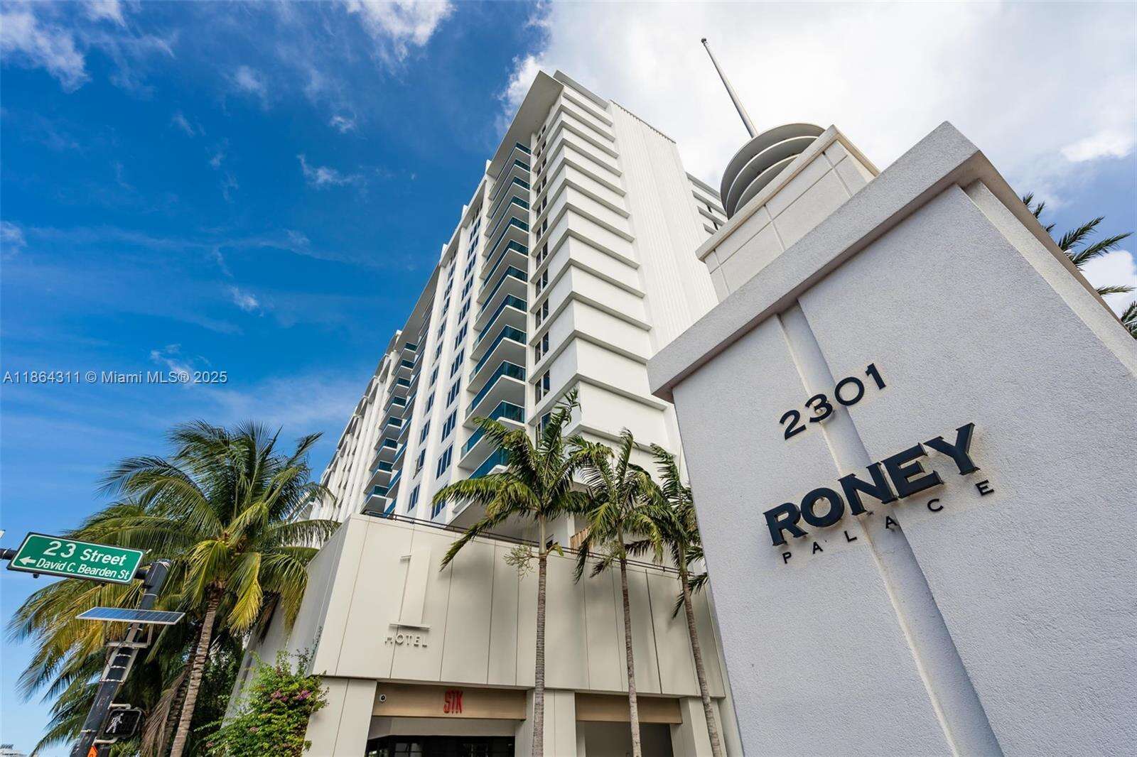 Roney Palace at 2301 Collins Ave, Miami Beach, FL 33139 - For Rent photo 40