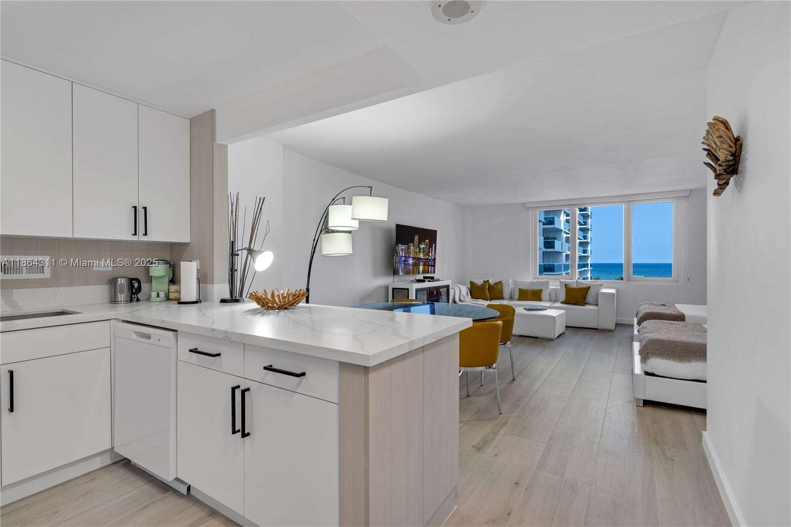Roney Palace at 2301 Collins Ave, Miami Beach, FL 33139 - For Rent photo 5